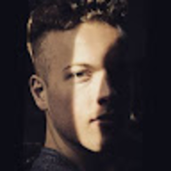 Meet your Posher, Erik - Picture 1 of 1